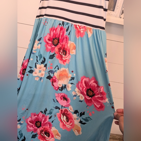 Gorgeous Pixie Girls Maxi Dress (Heavy Material) 🇺🇸 Size 10-12 - Picture 2 of 3